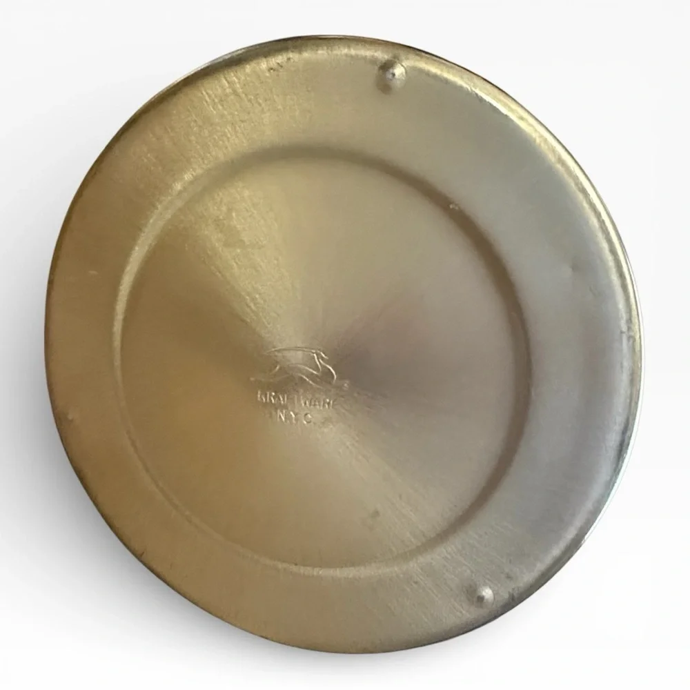 Kraftware features woven